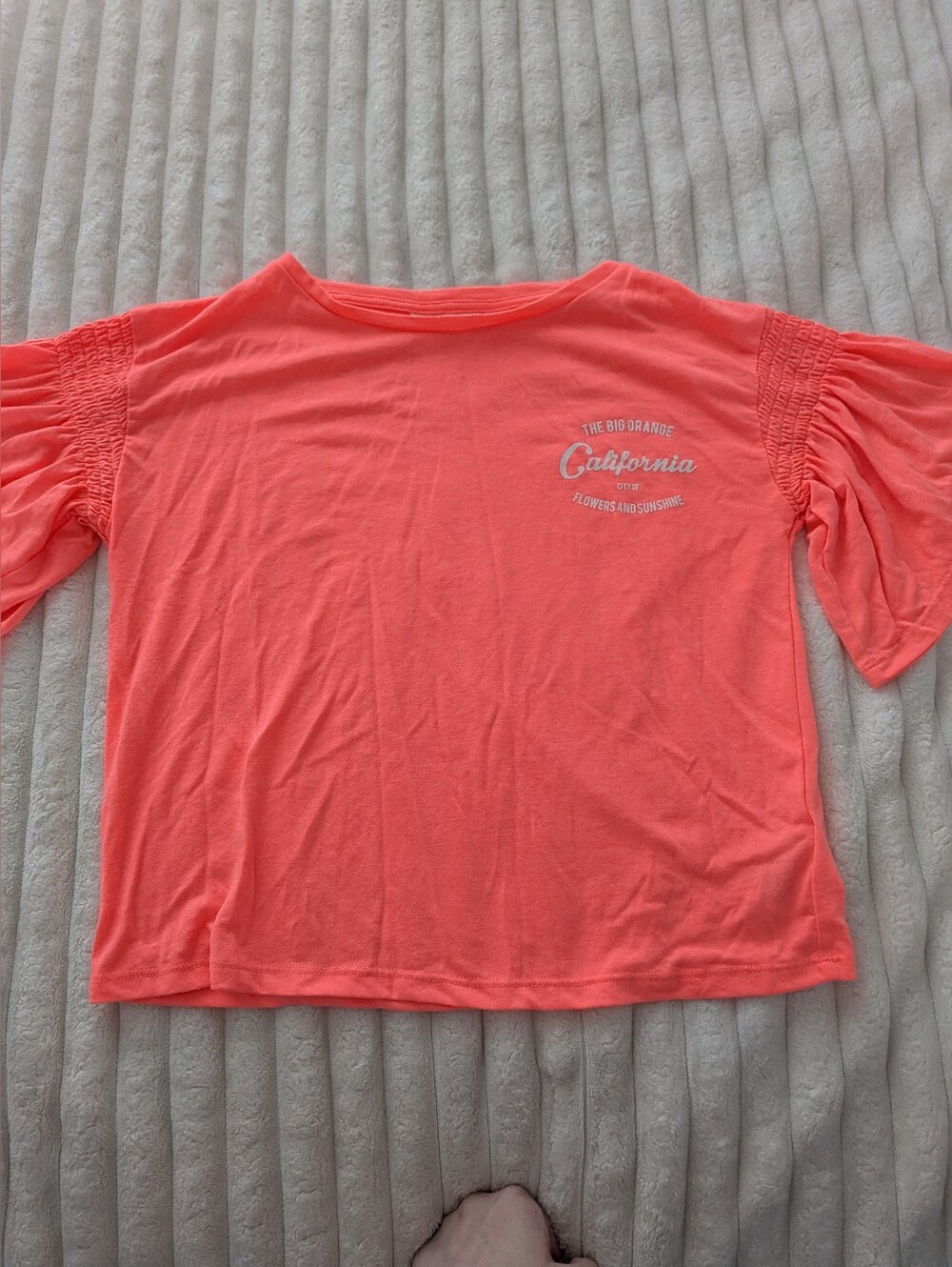H&M Coral Puff Sleeve California Graphic Top